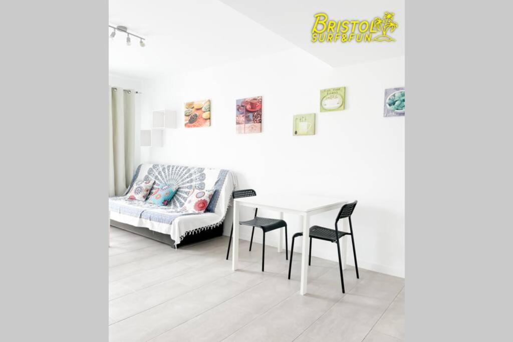 B-Rent Bristol Beach Surf & Fun コラレホ エクステリア 写真